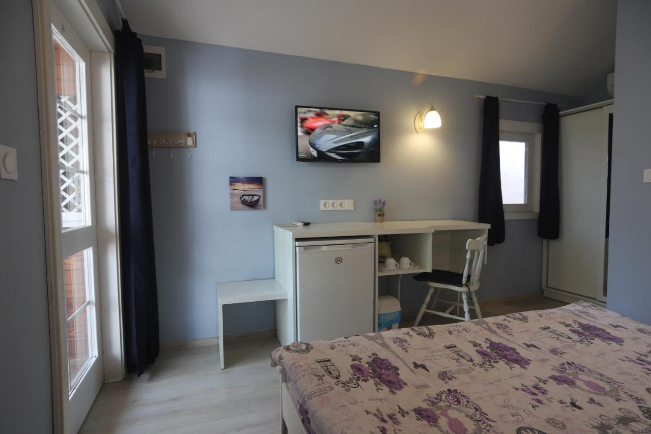 Guest House Yanita Warna Exterior foto